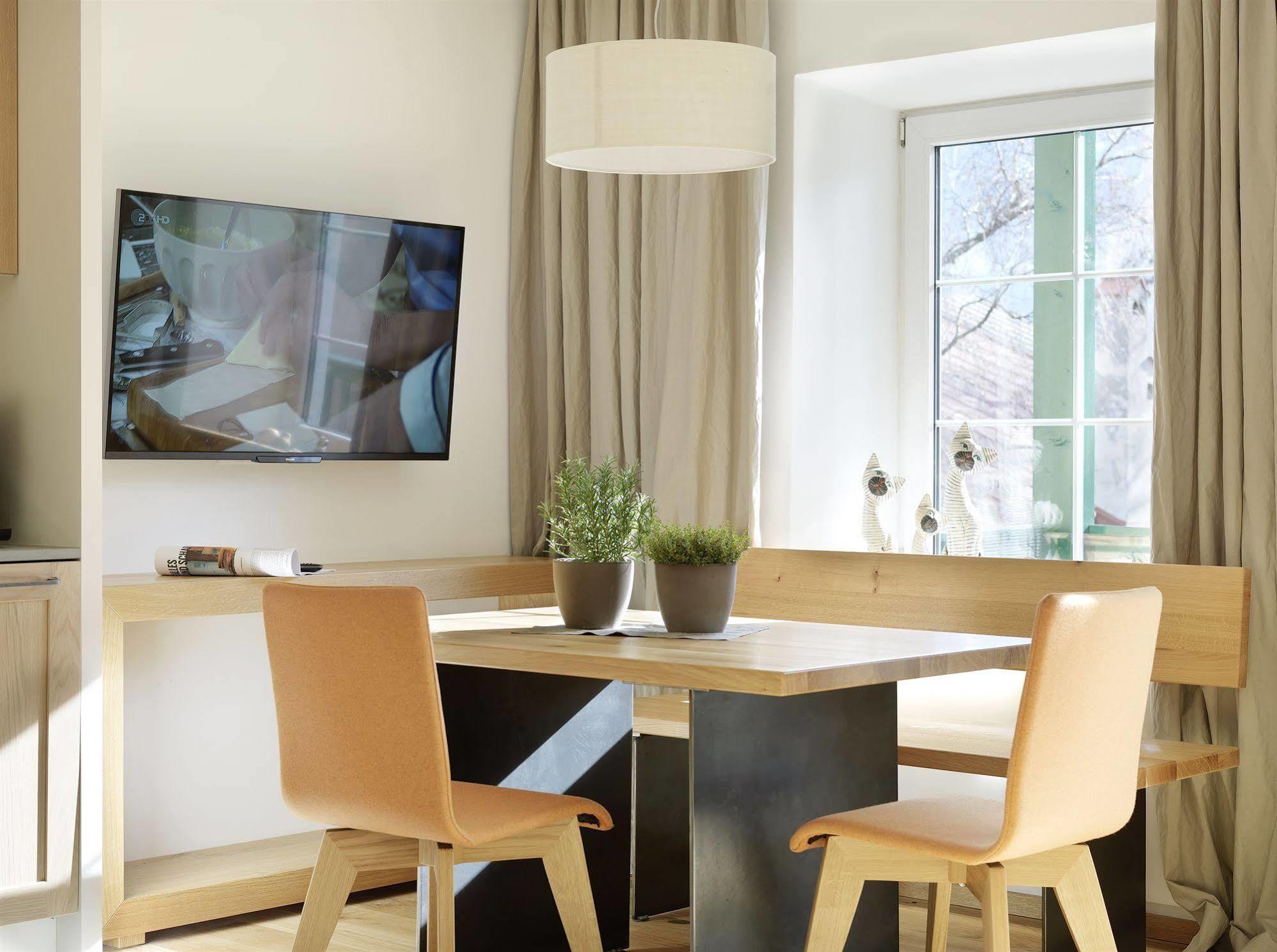 Appartamento Riedz Innsbruck- Zentrales Apartmenthaus Mit Gruener Oase Innsbruck